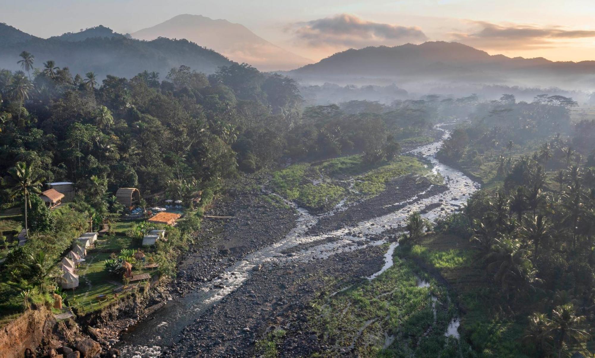 Hotel Natya River Sidemen Silebeng Exterior foto